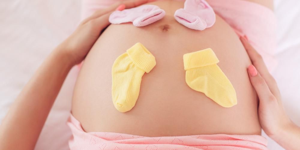 双子の妊娠の10の特徴、拡大された腹は別として、他に何がありますか？