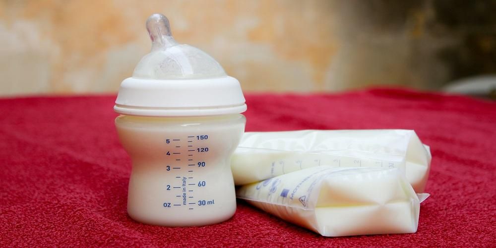 Susu formula untuk bayi cepat gemuk, ada apa?