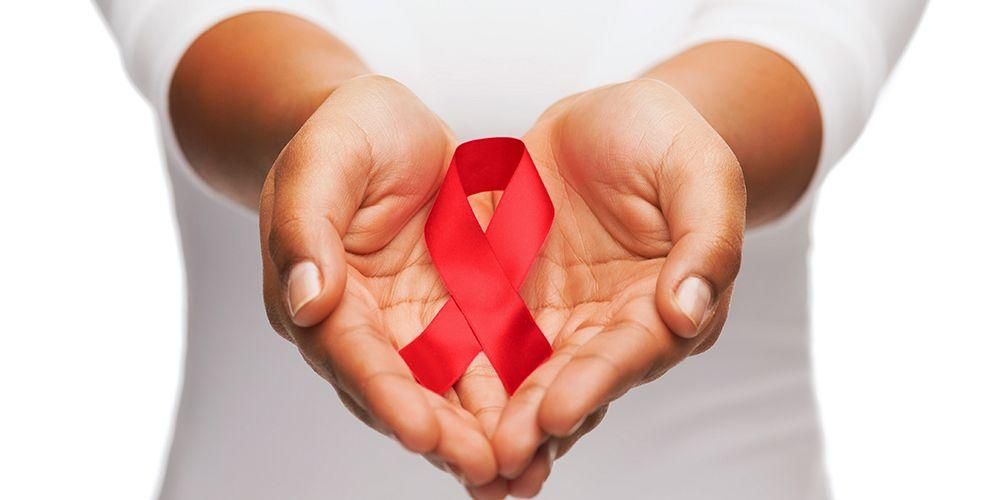 8 sintomi dell'HIV in donne che spesso non lo sanno