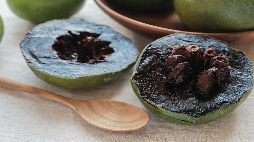 Yüksek Besin İçeriğine Sahip Eşsiz Bir Meyve olan Siyah Sapote, yani Siyah Trabzon Hurmasının 10 Faydası