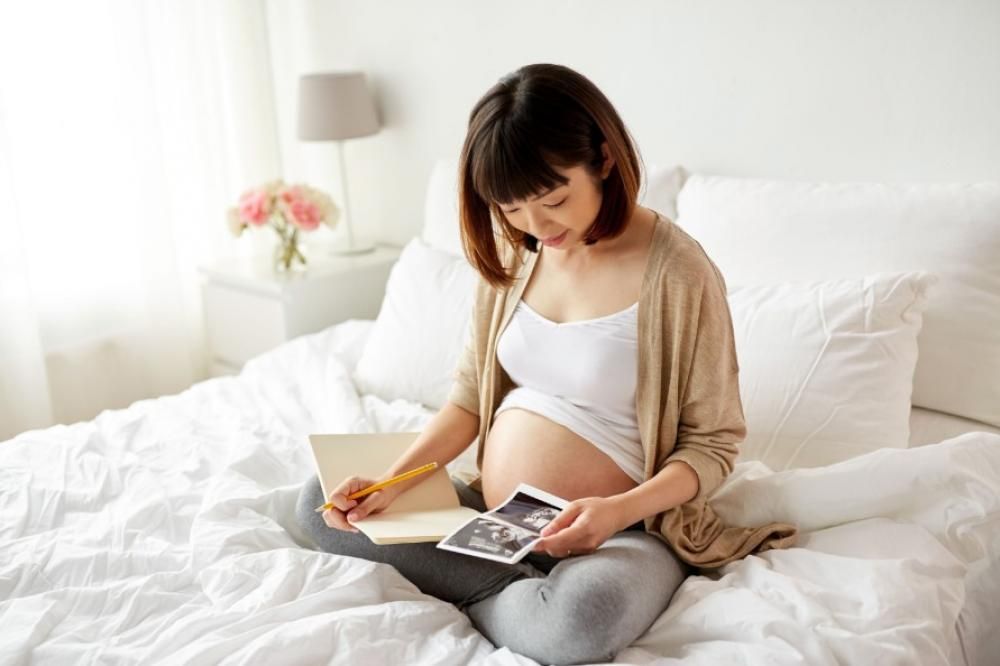 32 седмици бременна майка и бебе преживяват много промени, какви са?