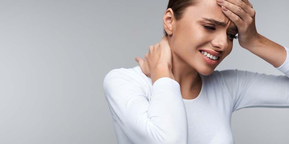 肩こりと頭のめまい、髄膜炎の症状はありますか？