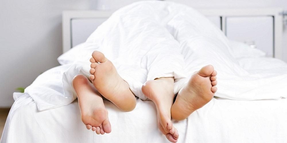 التعرف على الوسائل الجنسية التي يمكن أن تزيد من الإثارة في السرير