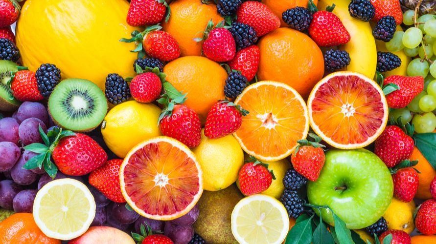 健康のための果物のさまざまな利点と推奨される種類の果物