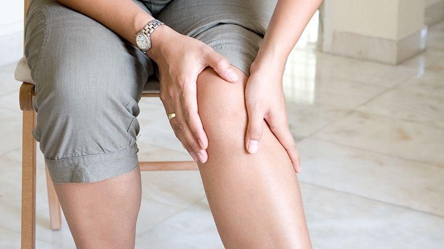 Sakit di Belakang Lutut? Kenali Sebab dan Cara Mengatasinya