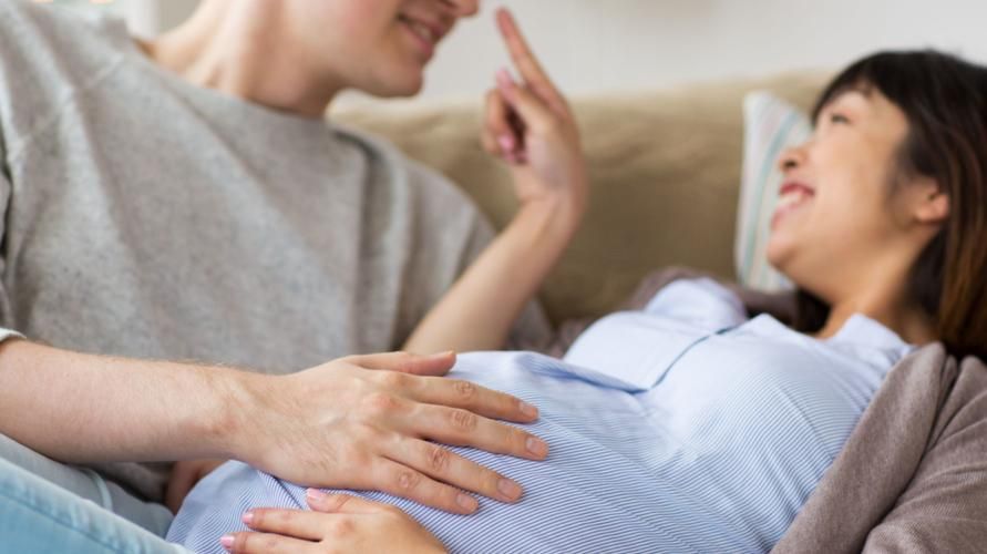 妊娠初期の性交後の出血、それを引き起こす原因は何ですか？