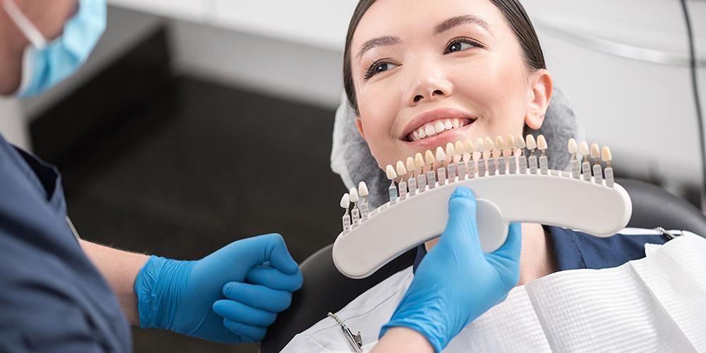 歯科用ベニアの取り付けプロセス、知っておくべきことは次のとおりです