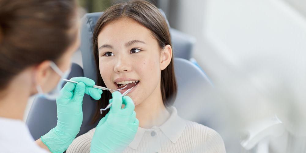 Размерът на цената на зъбните пломби може да варира, колкото по -лошо, толкова по -скъпо