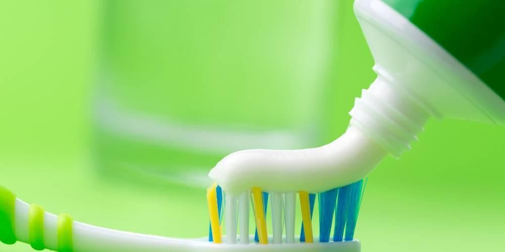 Fluoro per la salute dentale: vantaggi e controversie