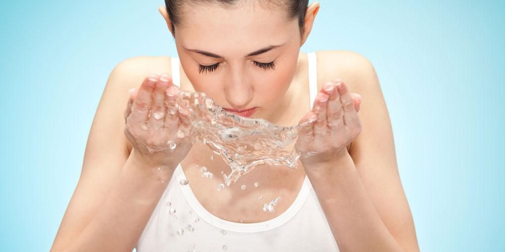 5 خطوات لغسل عينيك بشكل صحيح وآمن عند الإصابة بالأوساخ