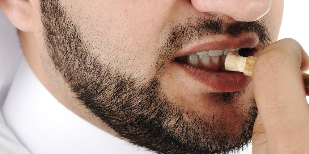 Знайте как да използвате правилния Miswak и неговите ползи за здравето на устната кухина