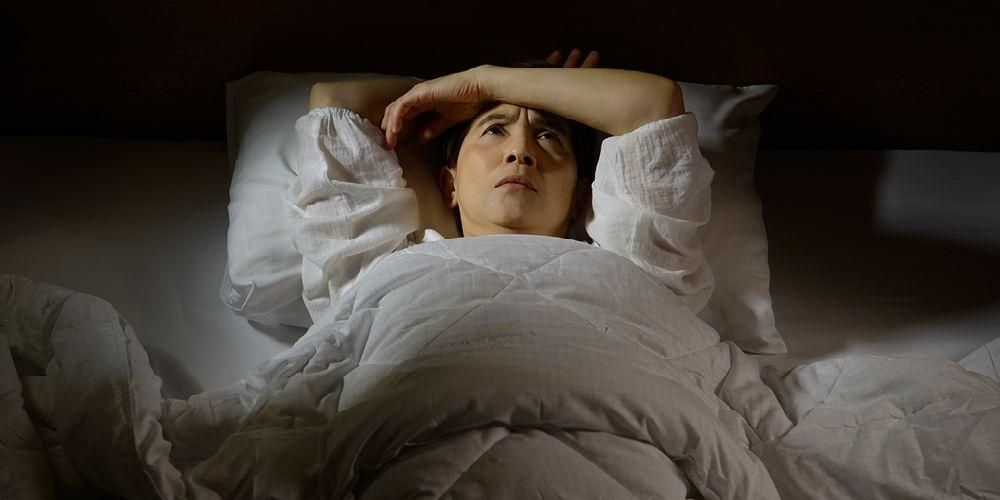 أسباب صعوبة النوم ليلاً ، يمكن أن تكون علامة على المرض