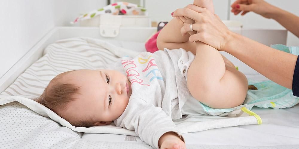 赤ちゃんが頻繁に排便するのは正常ですか？これは親が知る必要があることです