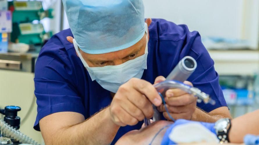 Anestezi Uzmanlarının Rolünü ve Alt Uzmanlıklarını Anlamak