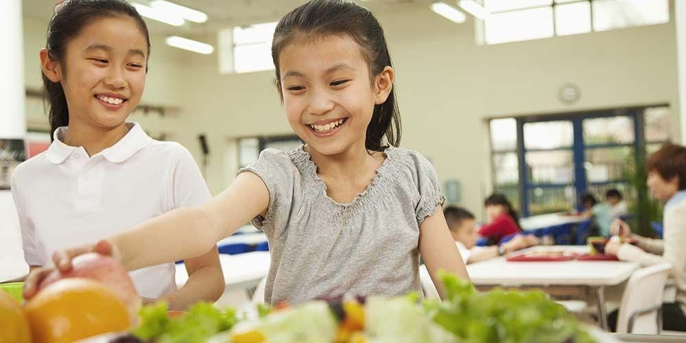 BPOMおよび保健省による健康的な学校の食堂の要件