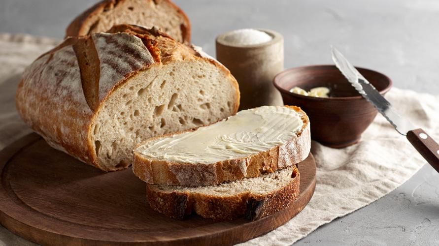 الاختلافات في فوائد خبز العجين المخمر مع الخبز العادي