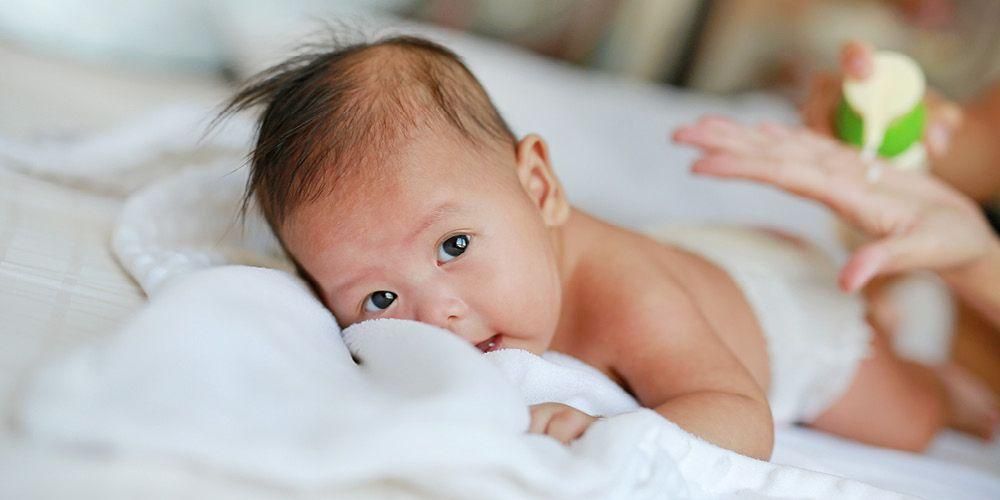 Bibir Bayi Kering Membuat Ibu Bapa Bimbang, Inilah 7 Cara Mengatasinya