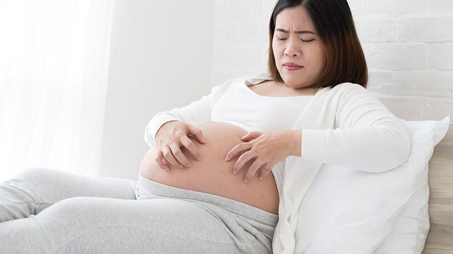 Сърбеж в стомаха по време на бременност, тези причини и лесни начини за преодоляване
