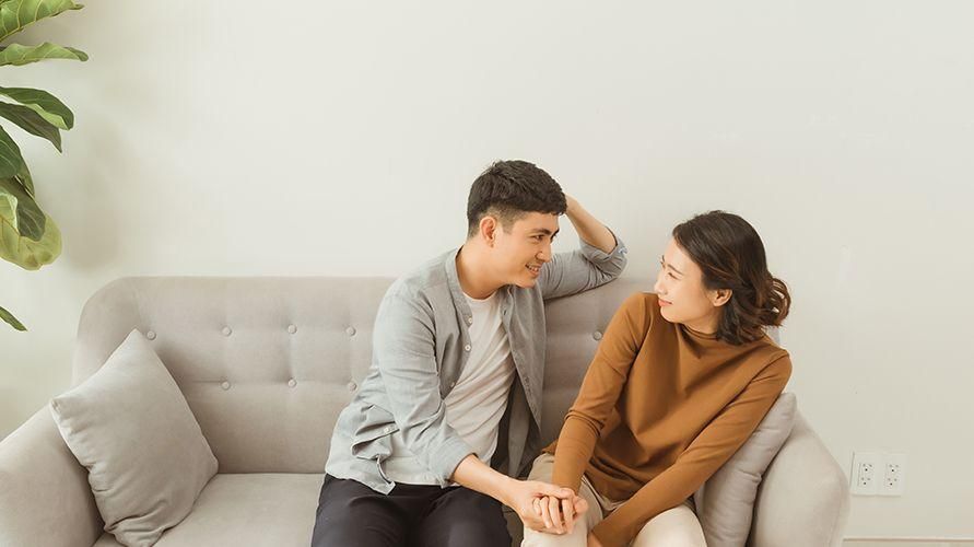 7 начина да утешите приятелката си, когато сте тъжни, разберете неговия любовен език
