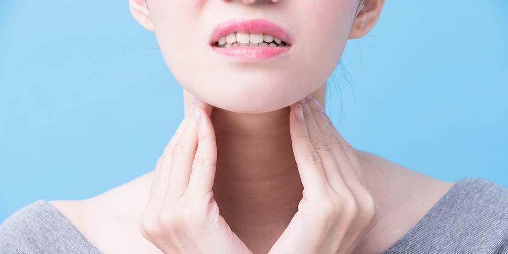 顎の下の隆起の5つの原因